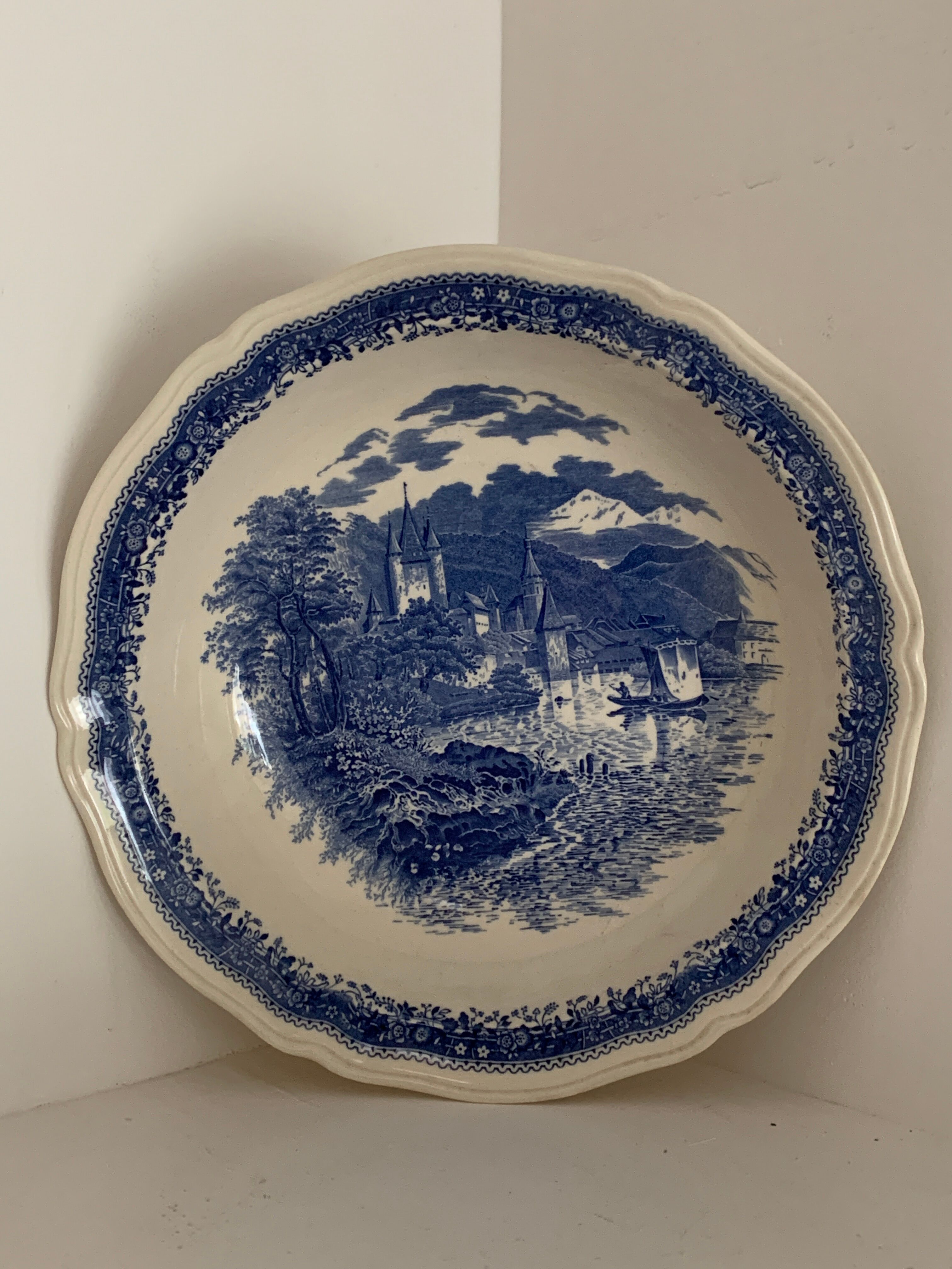 Villeroy and Boch service dish, Burgenland model