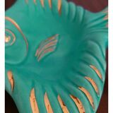 Plat Magdalithe en céramique en forme de poisson turquoise et doré des années 1950