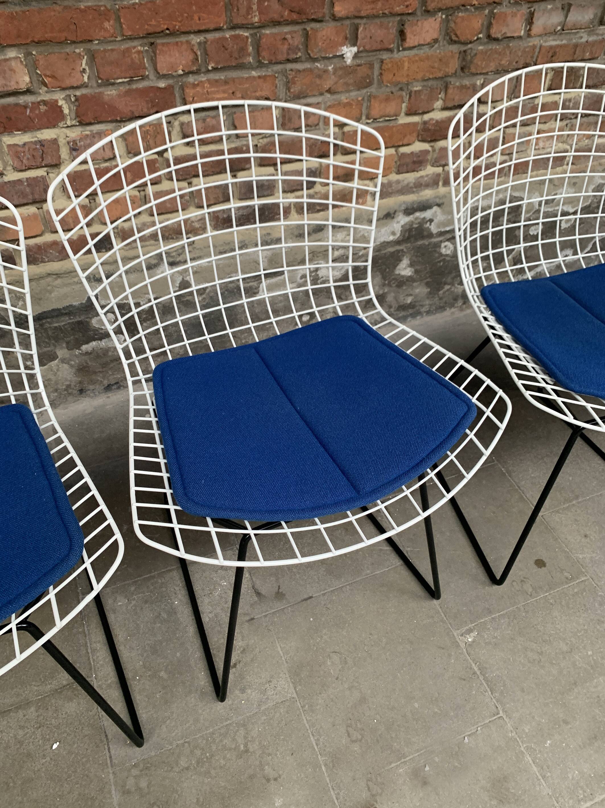 4 chaises 420 par Harry Bertoia pour Knoll International, 1960