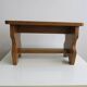 Petit tabouret repose-pieds en bois