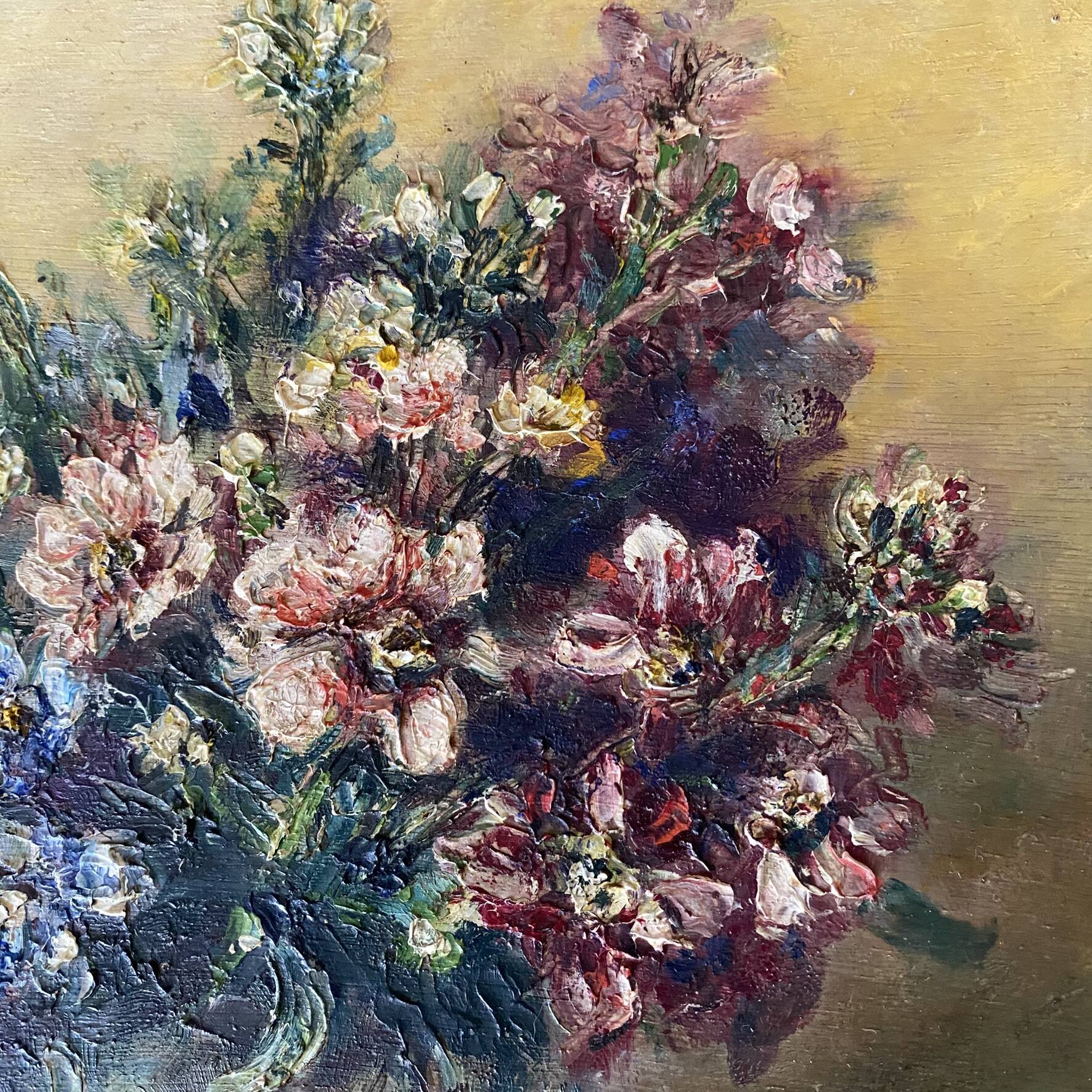 Old painting of a bouquet of flowers, oil on wood.