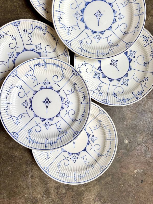 6 assiettes plates Boch La Louvière en faïence émaillée bleue, service ''Copenhague'' - années 1920-30