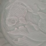 Assiette vert céladon aux poissons