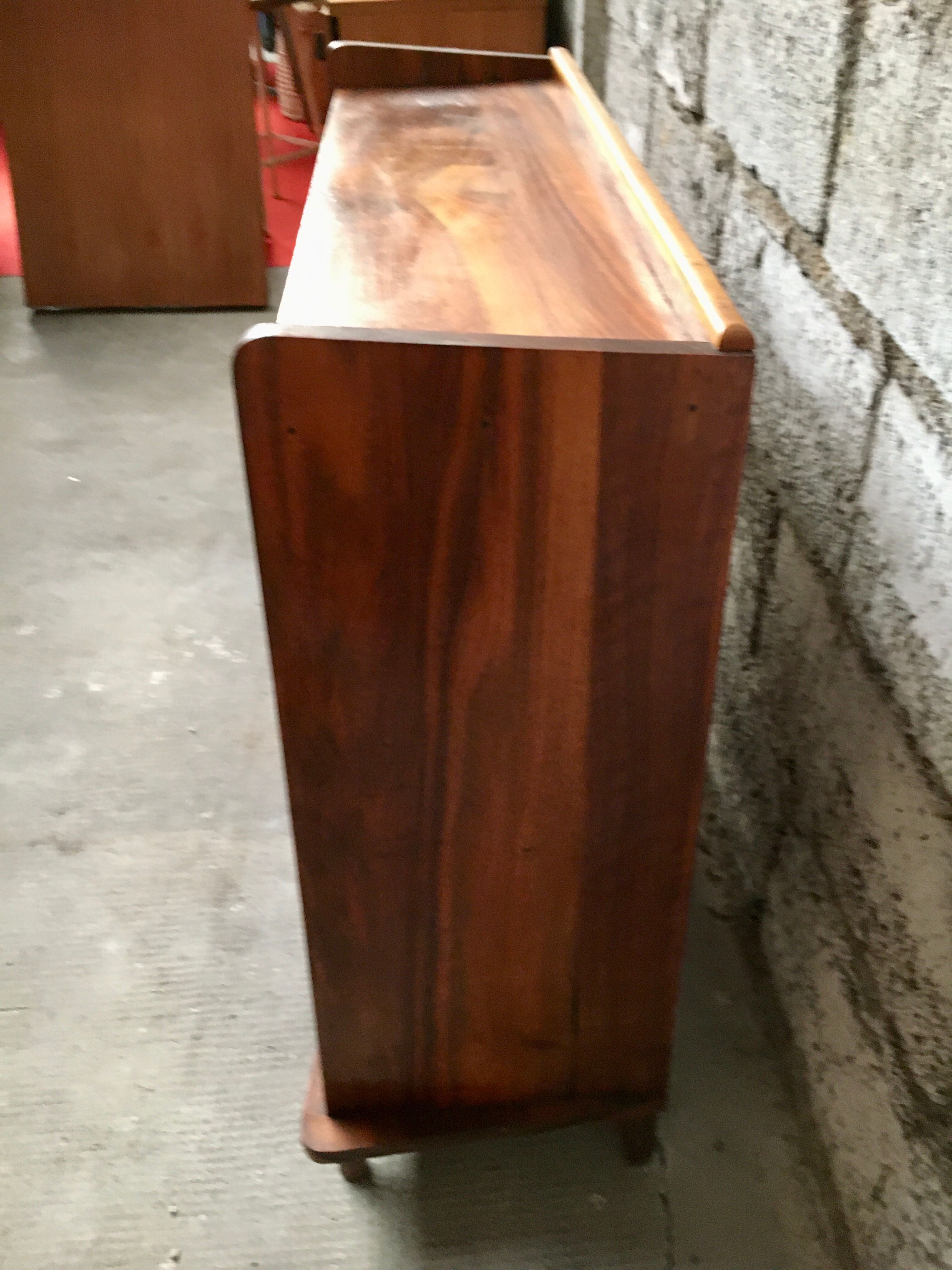 Enfilade in noble wood