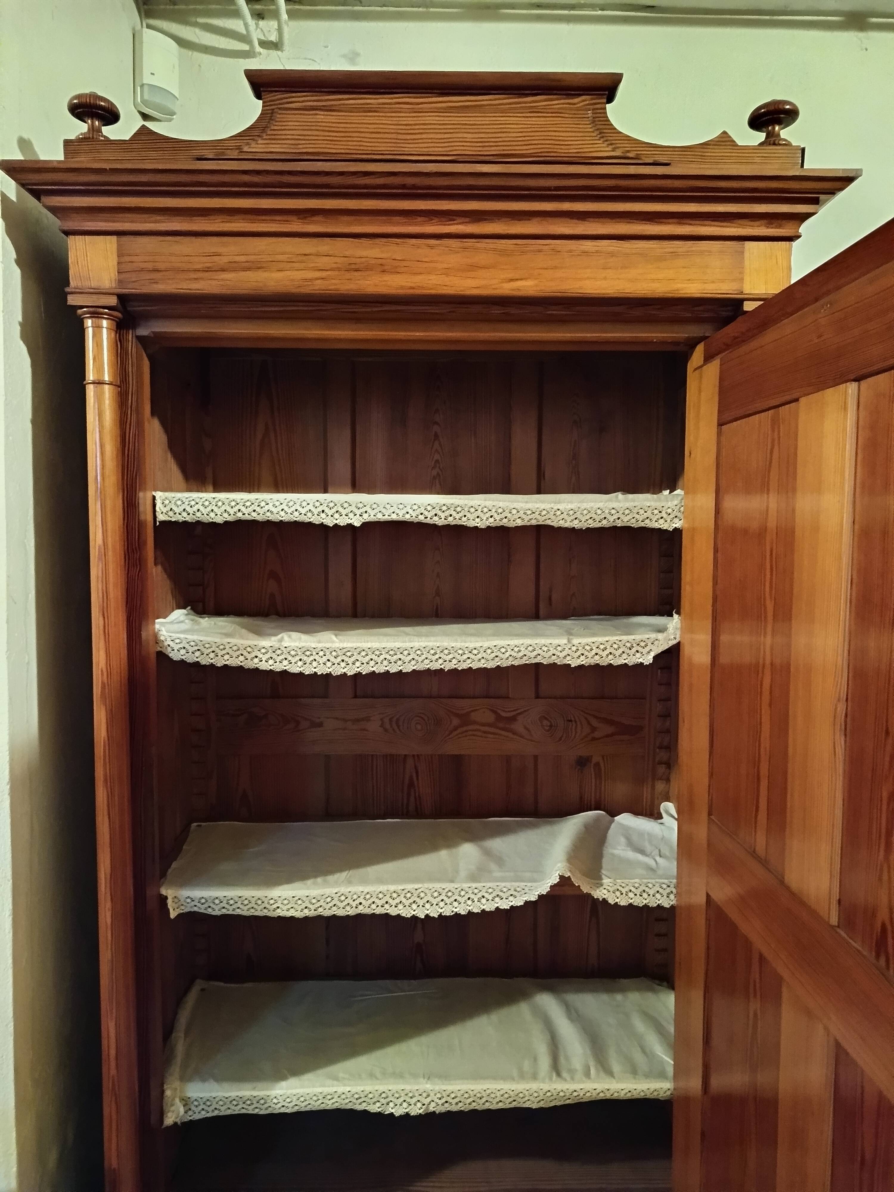 Single-door pitch pine wardrobe