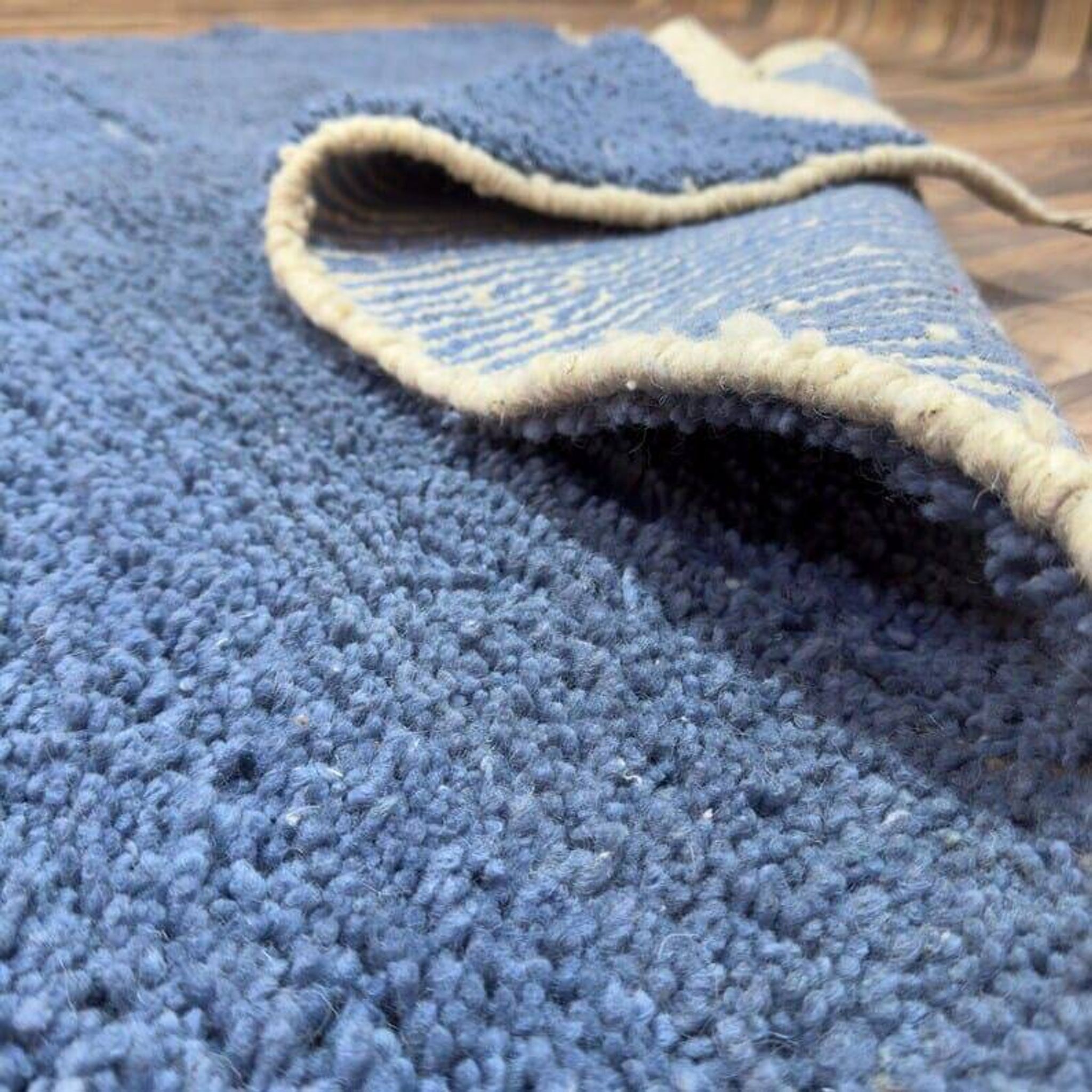 Handmade traditional beni ourain rug size 150 x 250 cm