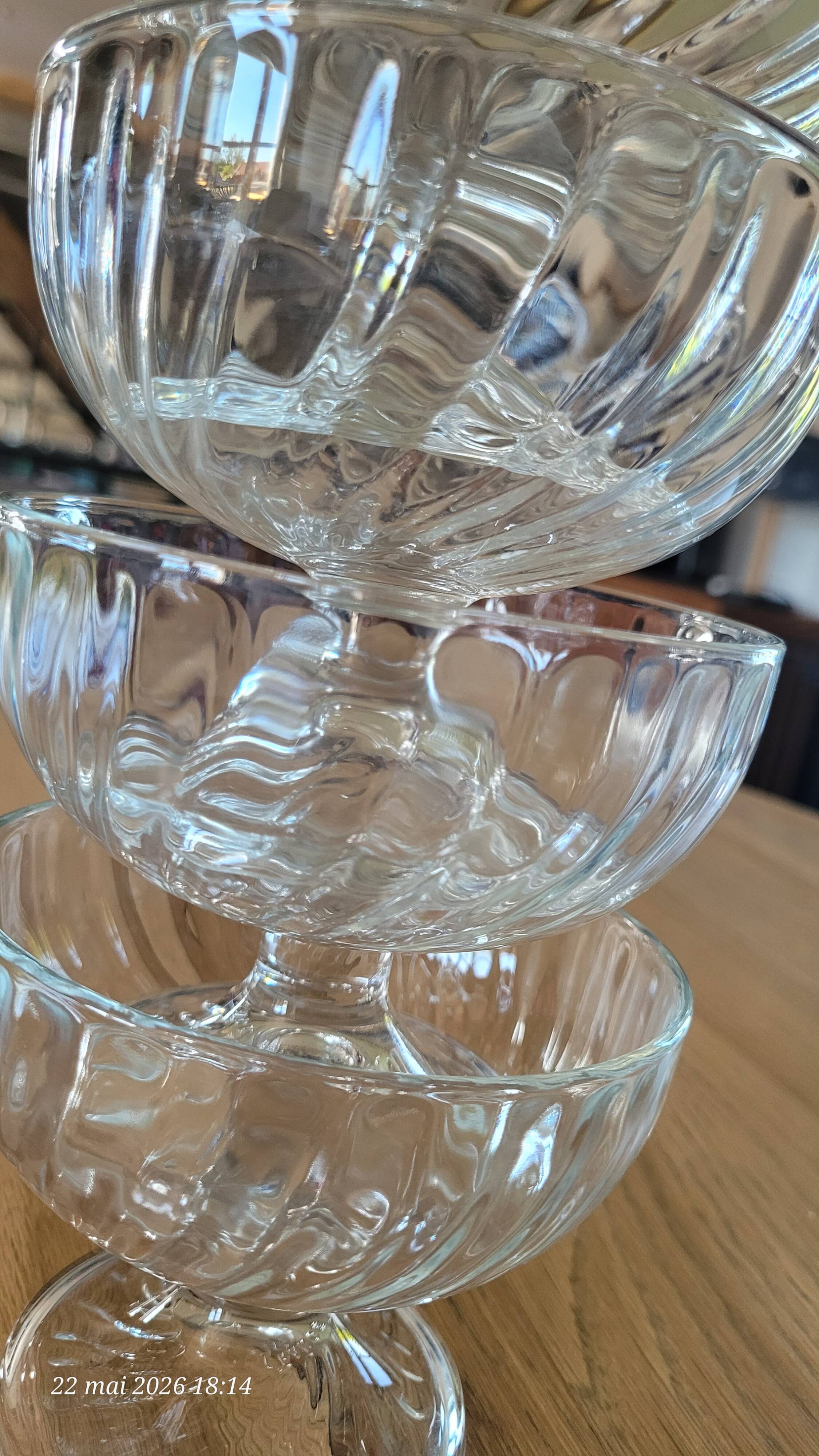 4 coupes à glace en verre transparent  - Luminarc