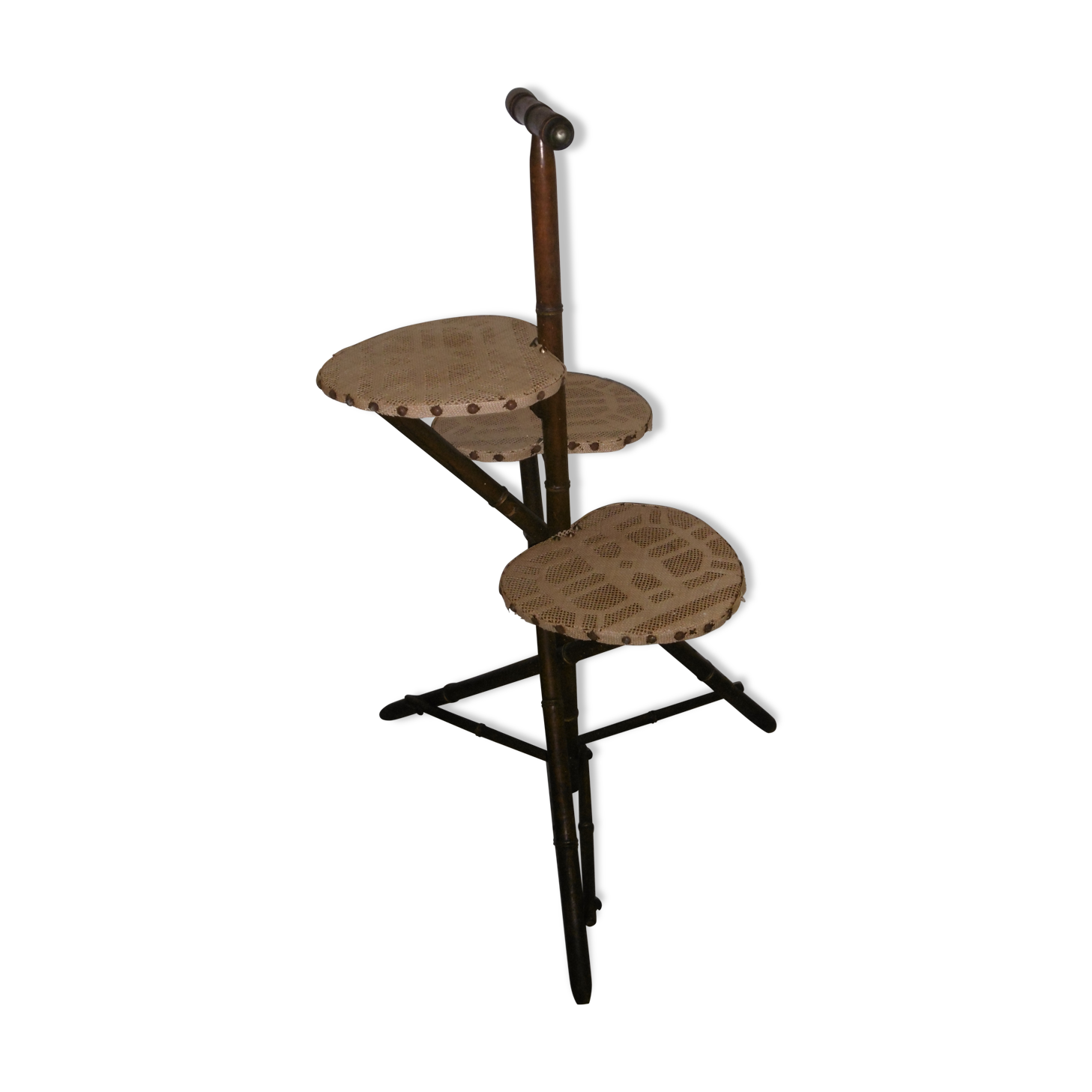 Support of 3-door plants