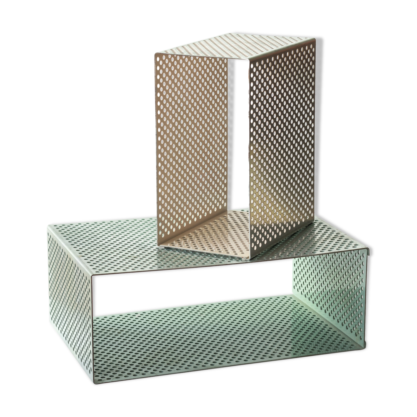 Steel gigognes tables