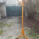 Baumann parrot coat holder