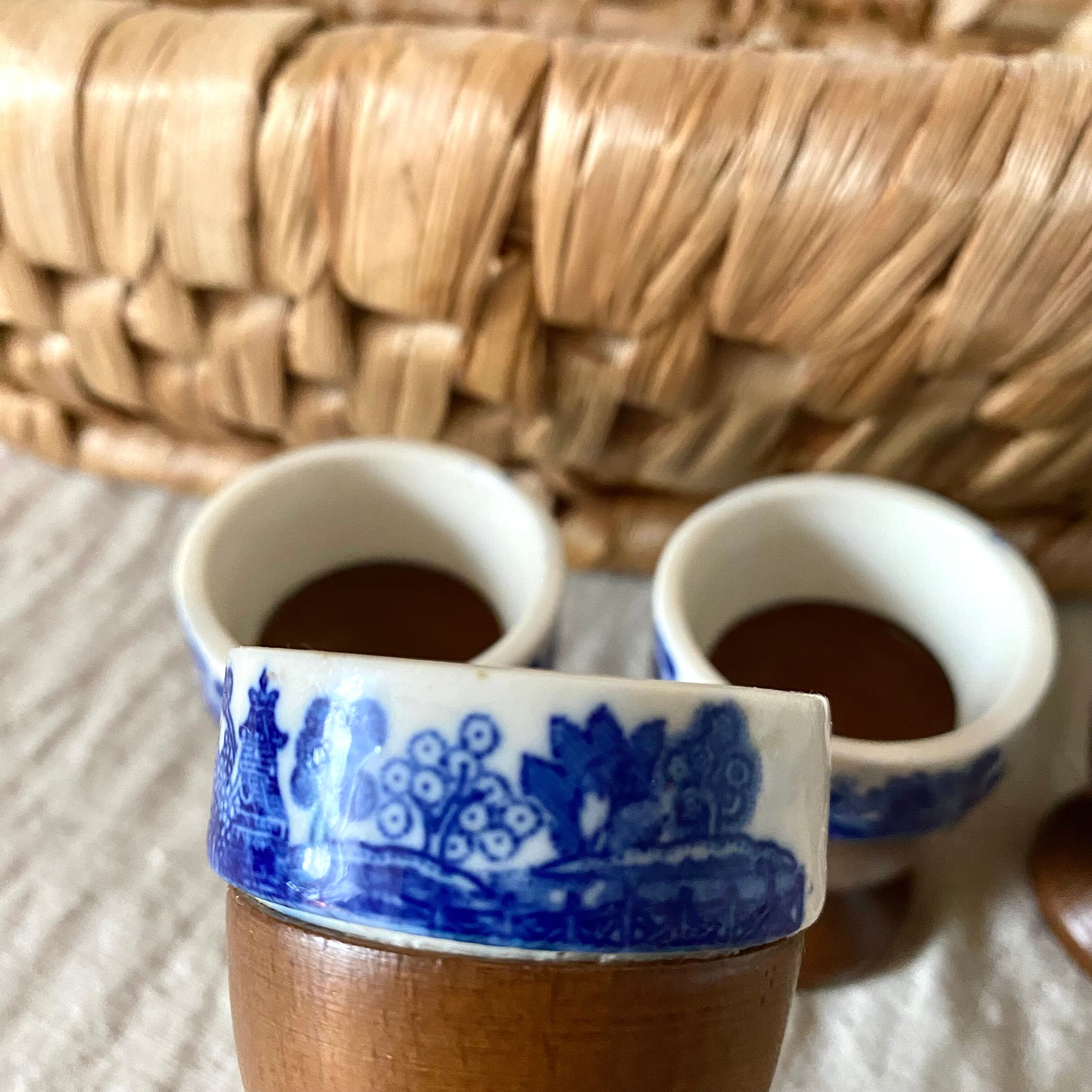 Wooden and porcelain shells