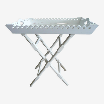 Side table in matt white wood