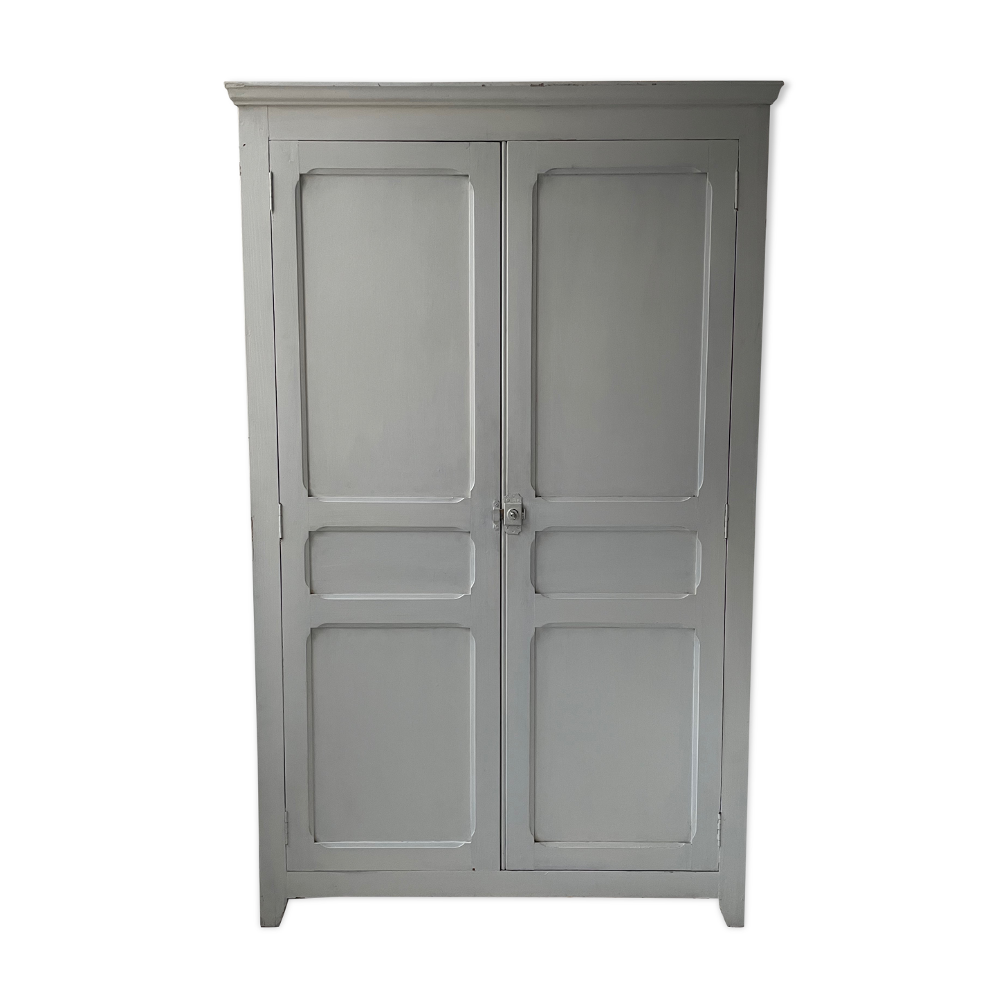 White cutter cabinet