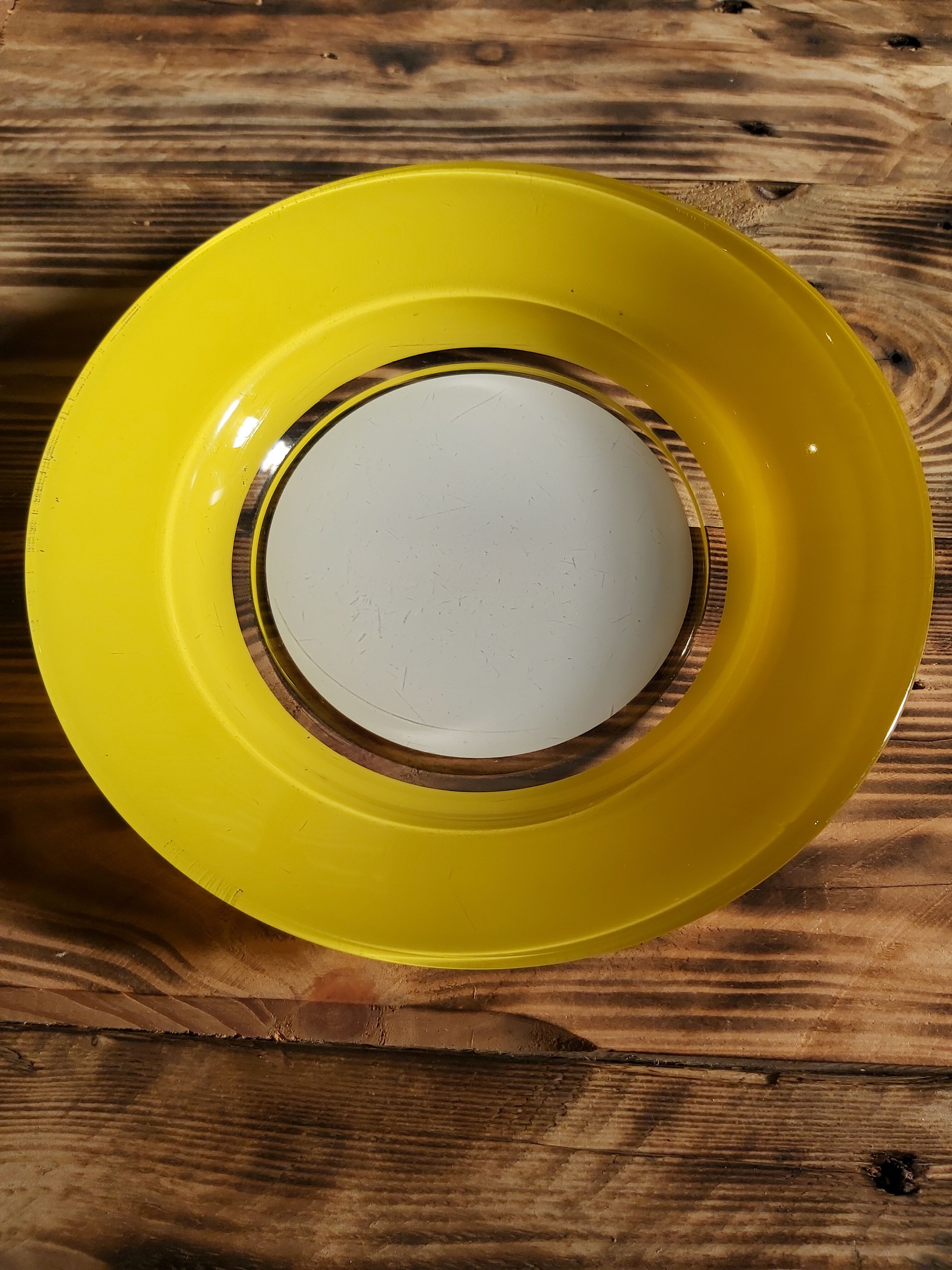 4 Duralex hollow plates