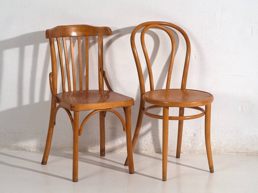 Vintage dining chairs Thonet / TON (c.1920-1950). Set of 8 pieces.