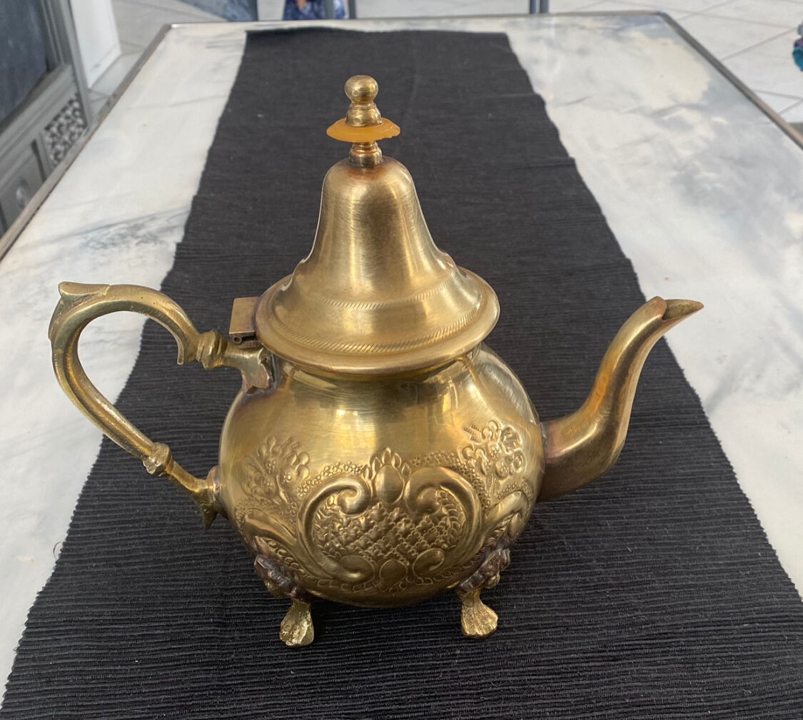 Théière Marocaine En Métal Blanc - Vintage - Bec Fendu (pour Pièces/déco)