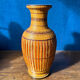 Grand vase vintage en porcelaine, rotin et bambou tressé