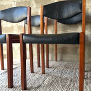 Chaises scandinave vintage en teck et simili cuir noir (x4)