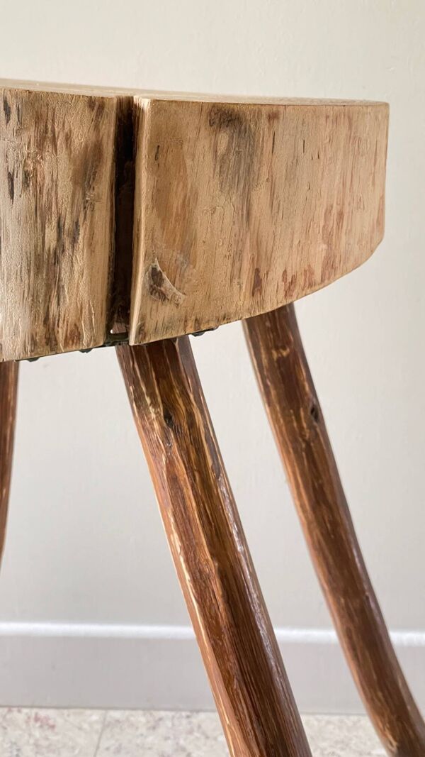 Tabouret tripode brutaliste rondin vintage