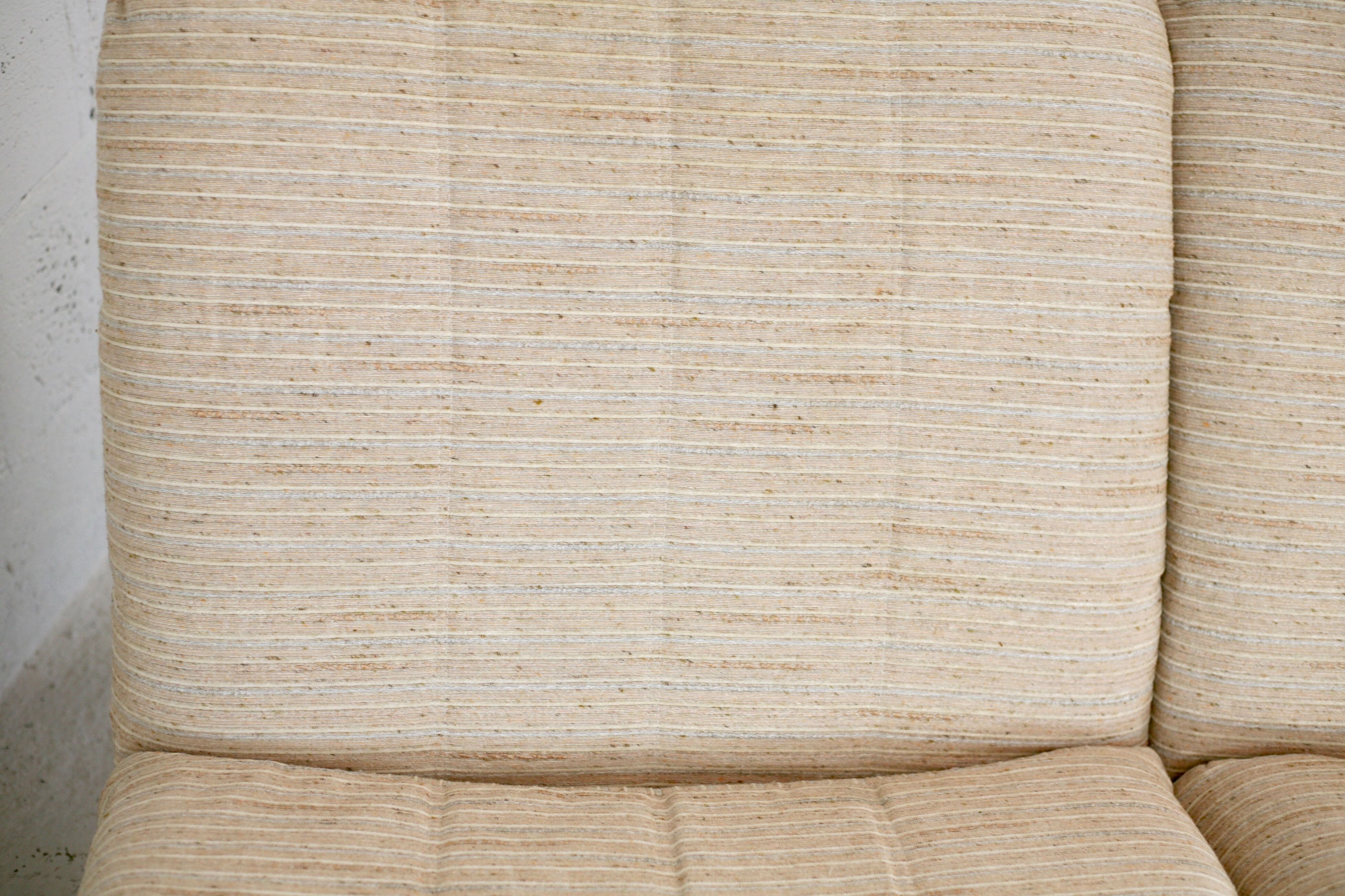 Reclining sofa color "crème chinée", France, circa 1970