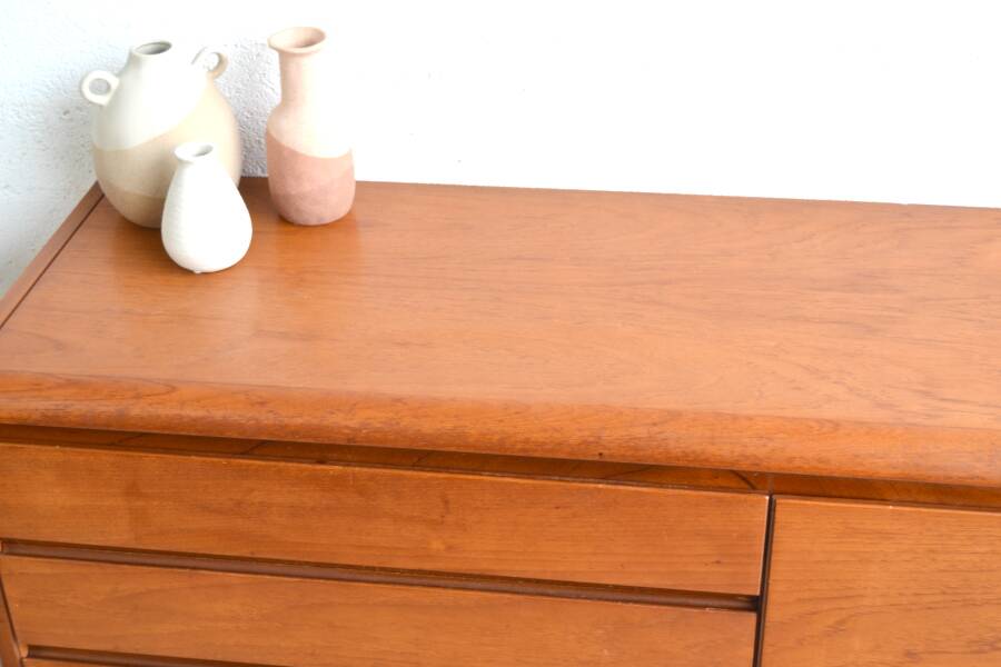 White & Newton Curved Sideboard * 208 cm
