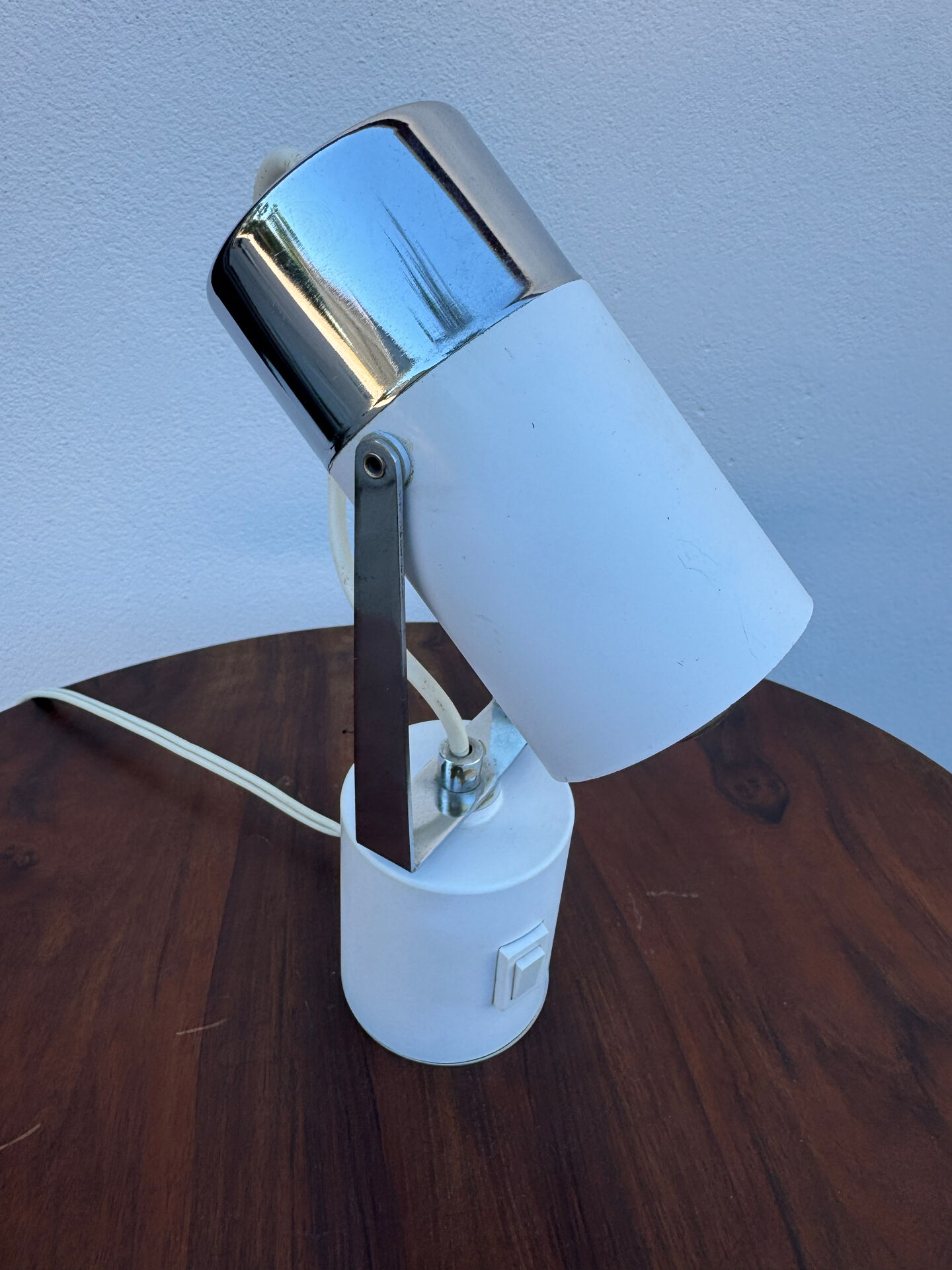 Small Space Age lamp from the 70s.