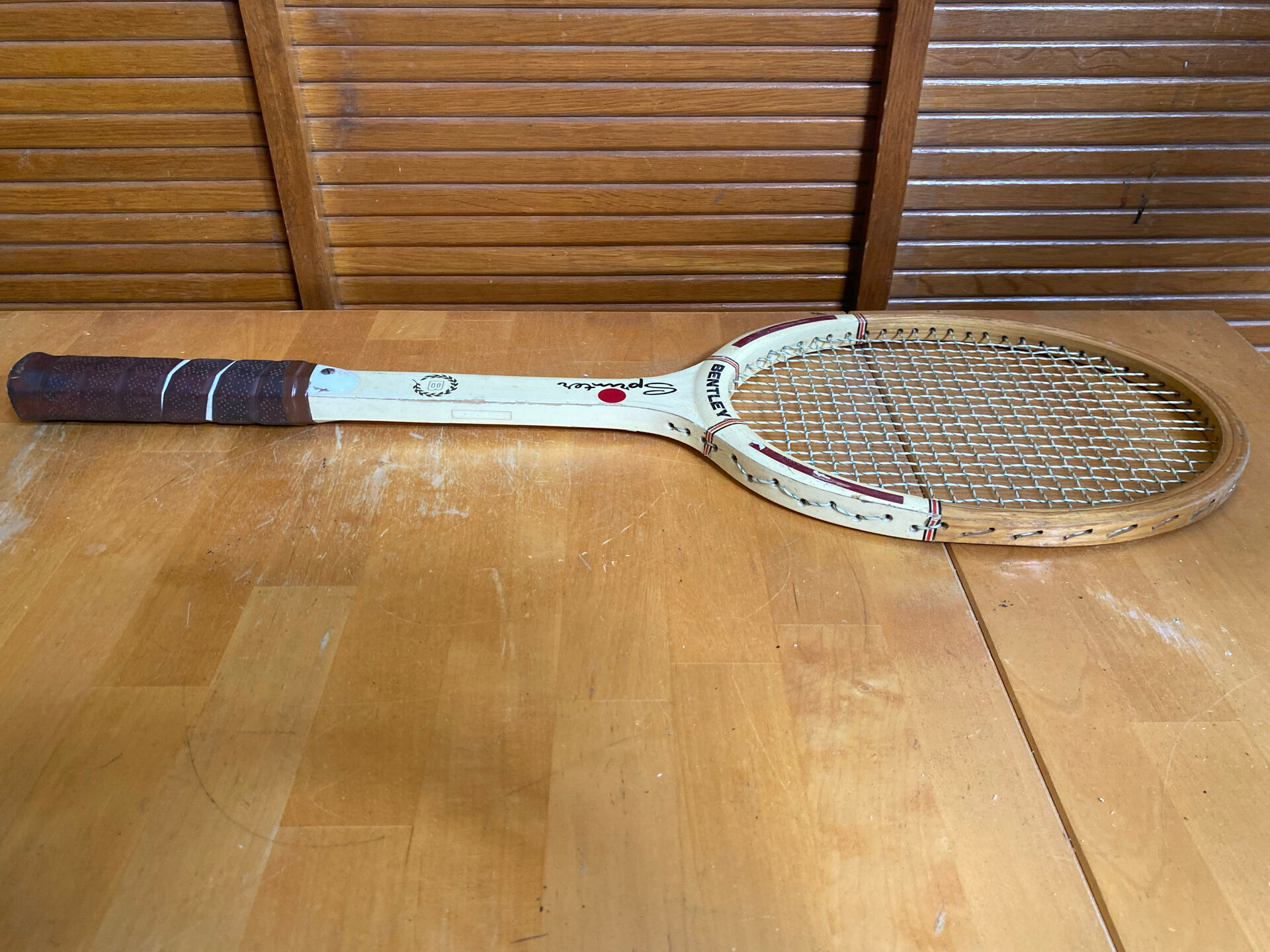 Vintage Wooden Tennis Racket BENTLEY Sprinter Sports #E216