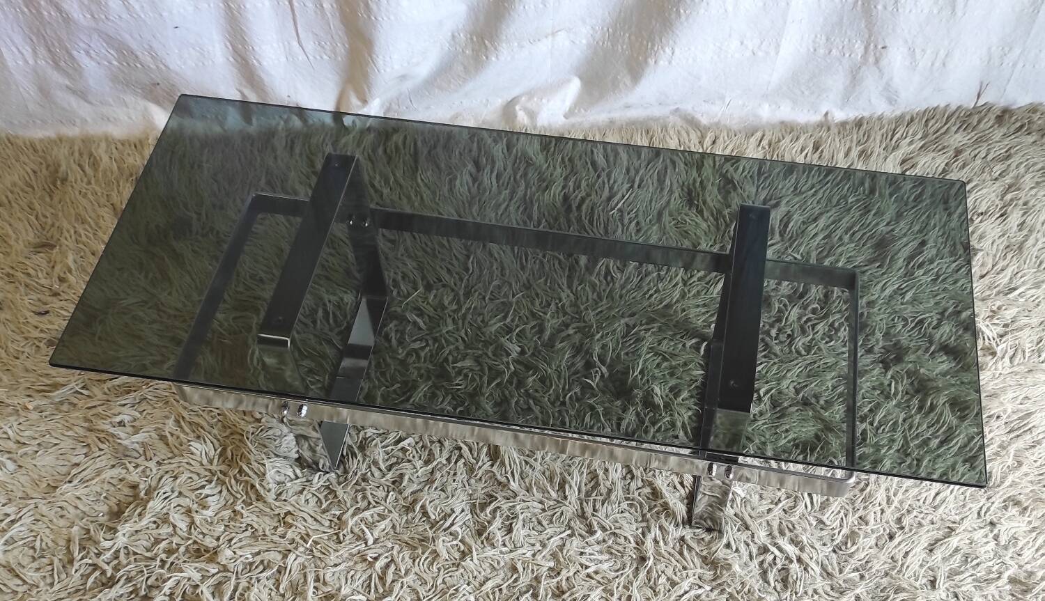 Designer coffee table in chrome metal and smoked glass - 70s/80s