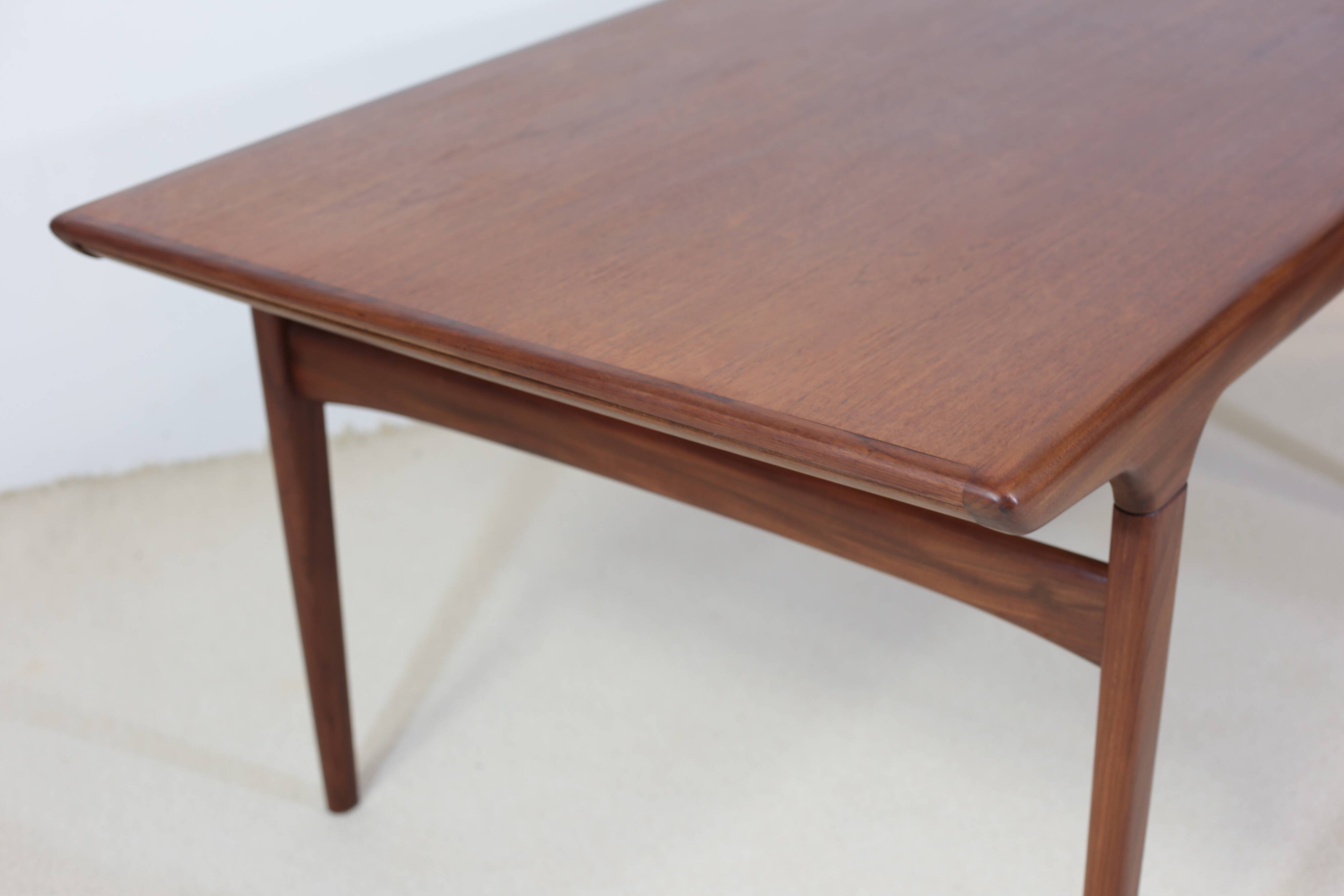 Johannes Andersen dining table
