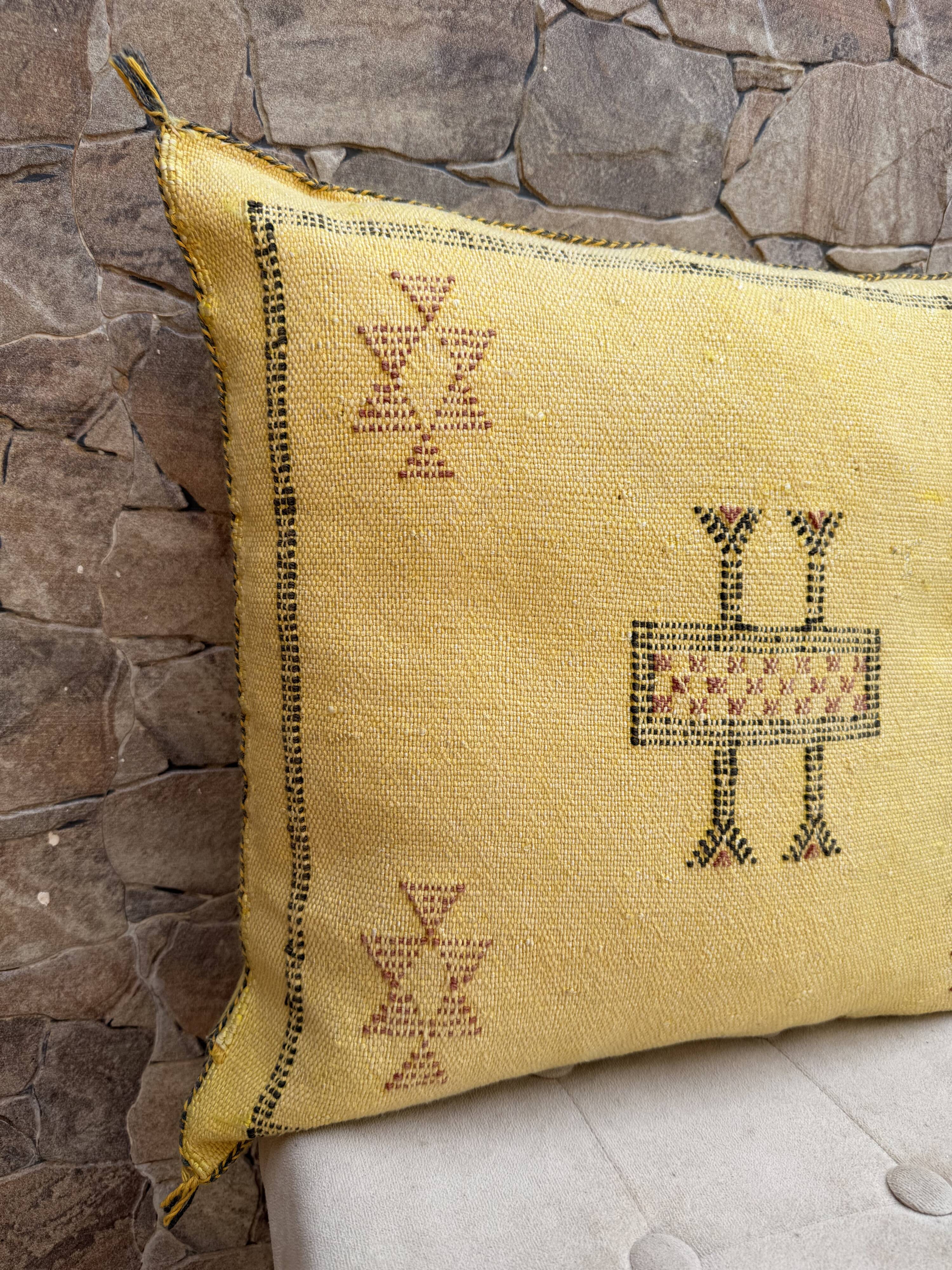 Silk cushion cover with Moroccan cactus pattern – Handmade Sabra cushion