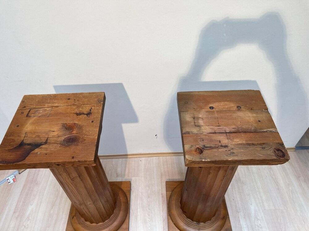 Large French Neoclassical Columns in Pine Wood, 1910, Set of 2