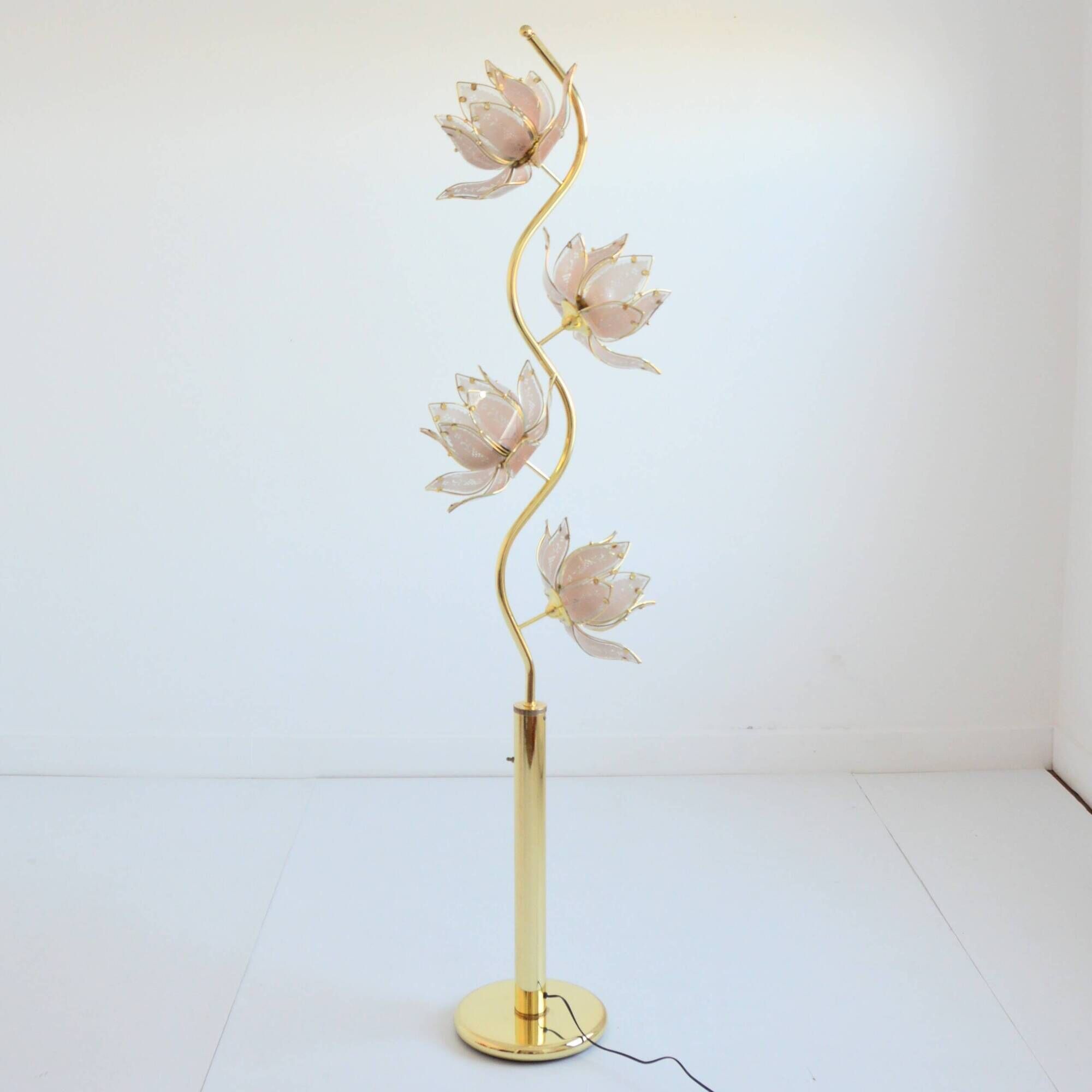 Floor lamp / Lotus flower floor lamp Italian design vintage 1970s