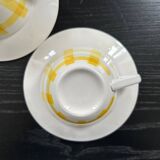 Paire de tasses à carreaux jaunes