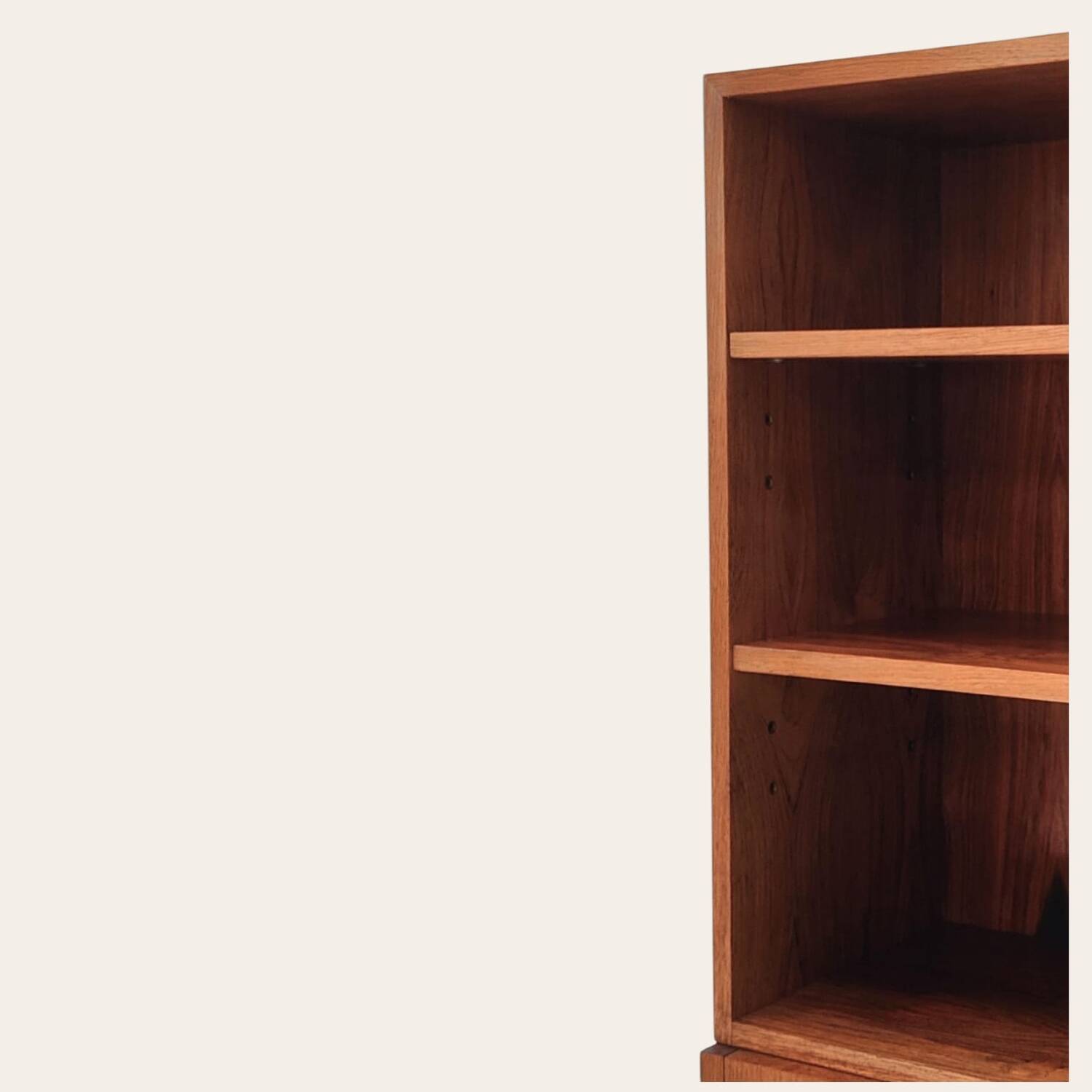 Mid-century upper table