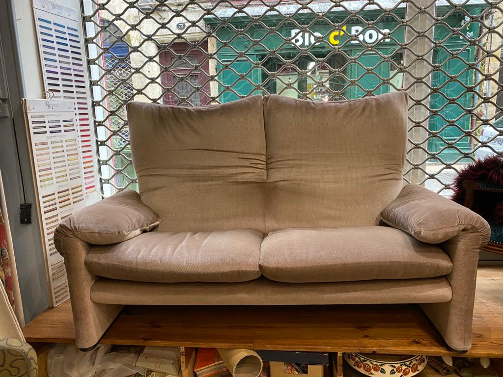 Maralunga sofa by Vico Magistretti