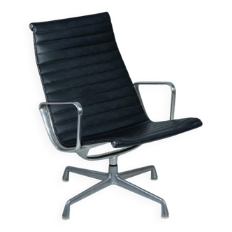 Fauteuil Eames EA116