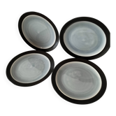 Set of 4 two-tone flat plates with a crackled effect.