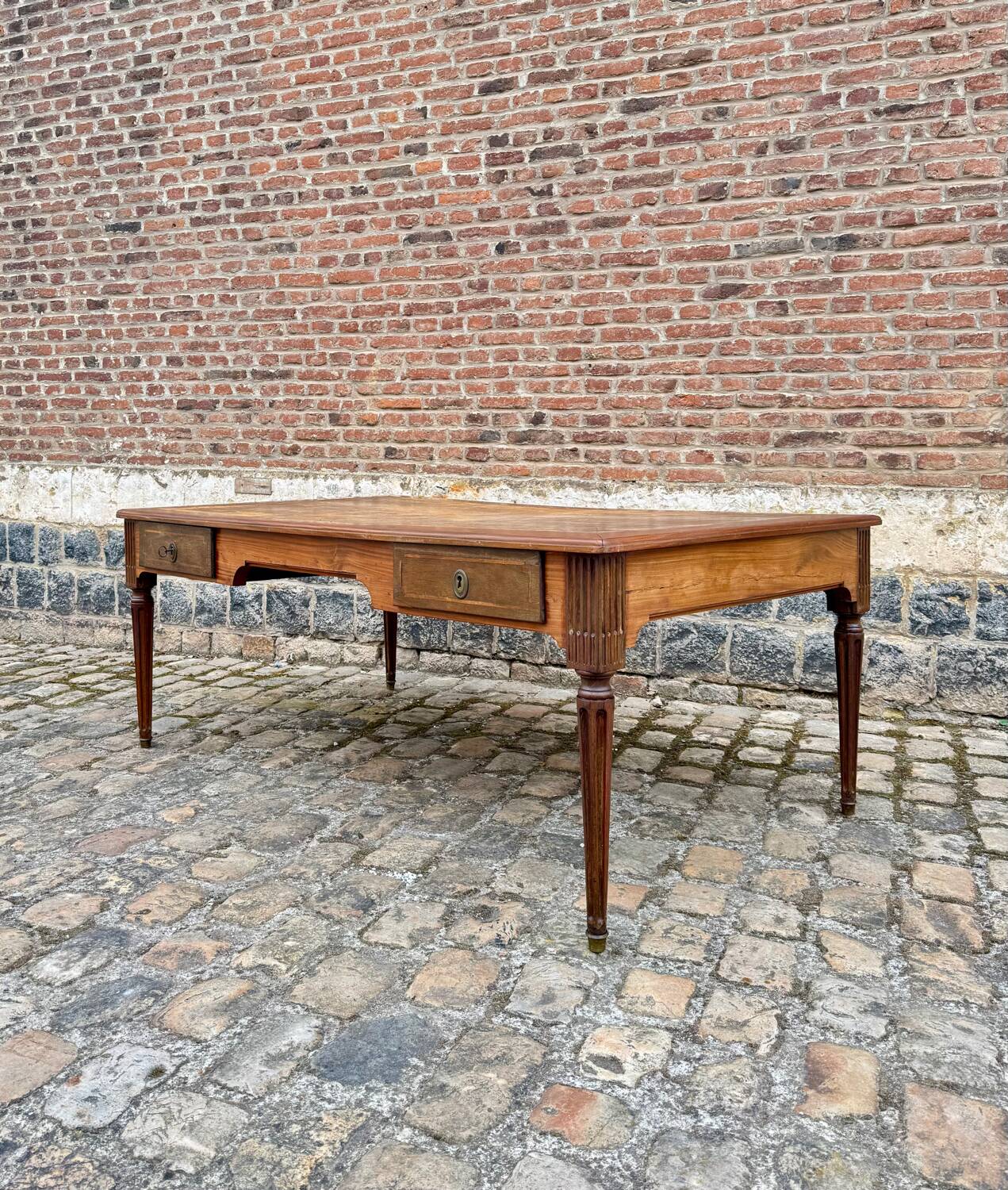 Very large double-sided mahogany desk from the Louis XVI 18th century