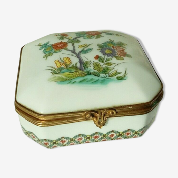 Candy box in porcelain of paris floral decoration