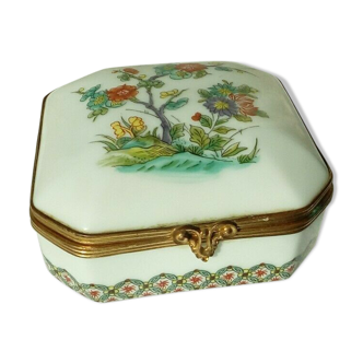 Candy box in porcelain of paris floral decoration