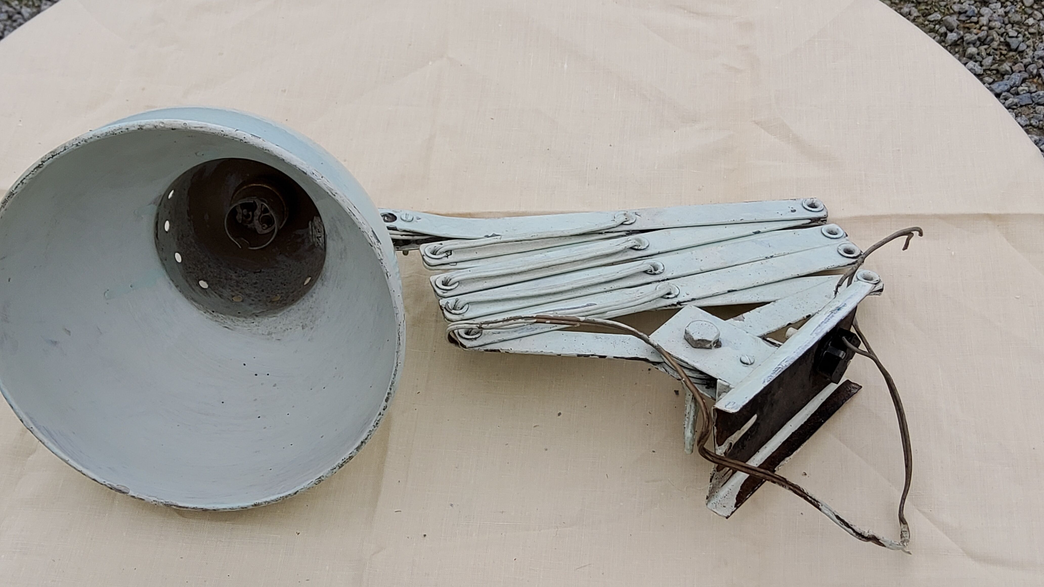 Adjustable metal accordion wall lamp from the 50s aluminum lampshade