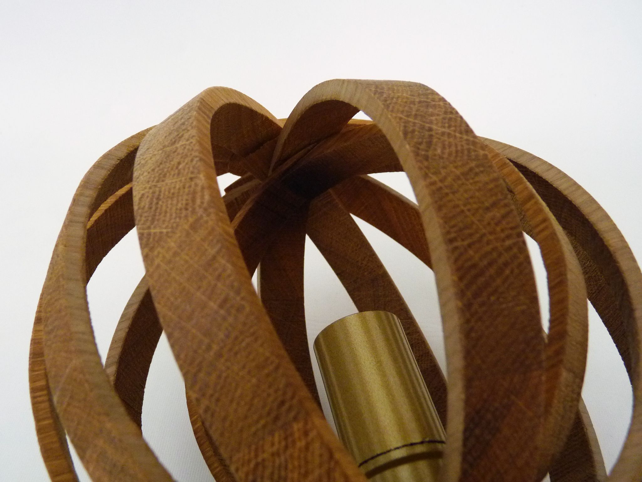 Modular lamp design in wood ENAOL