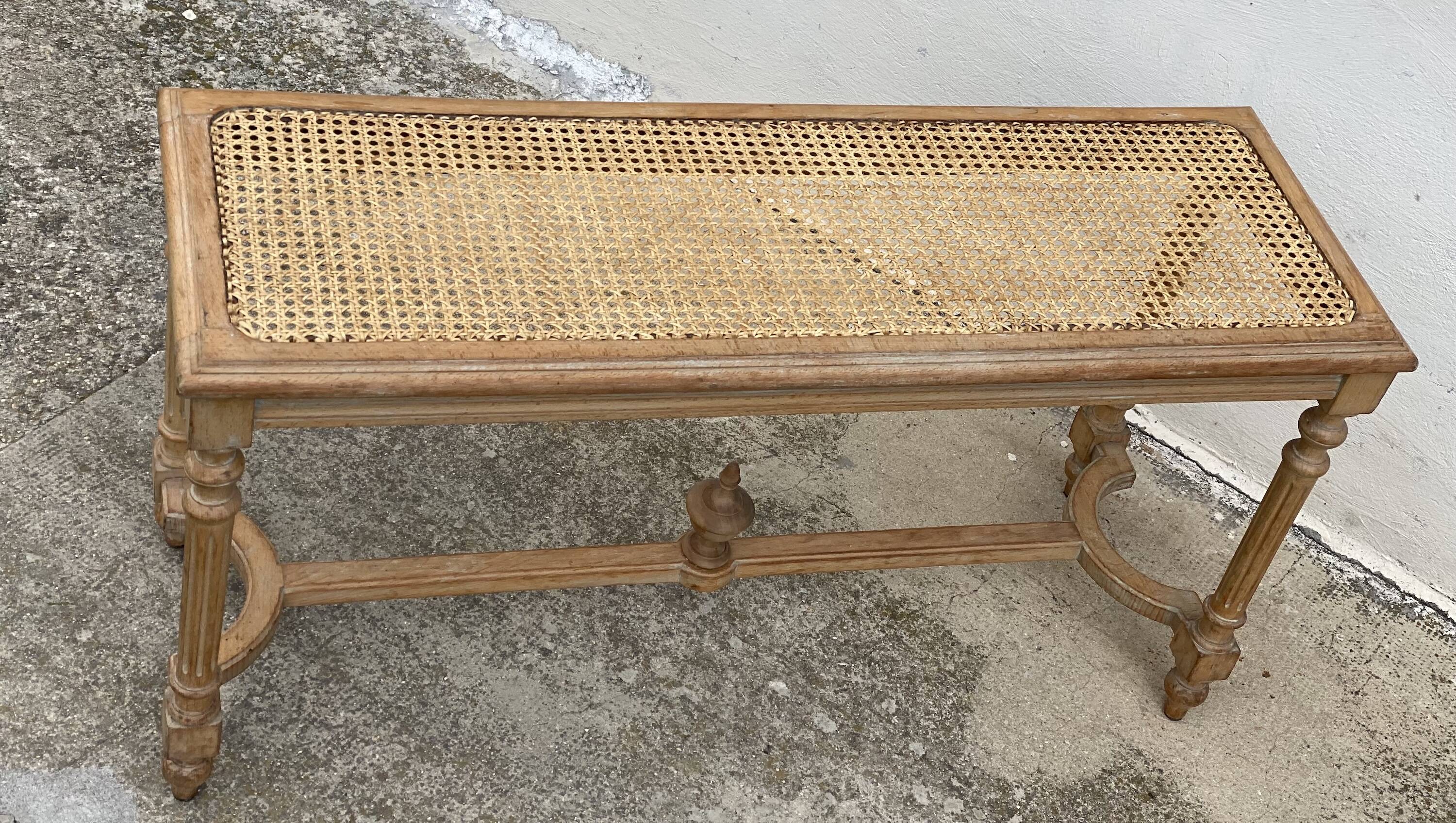Banquette cannée style Louis XVI
