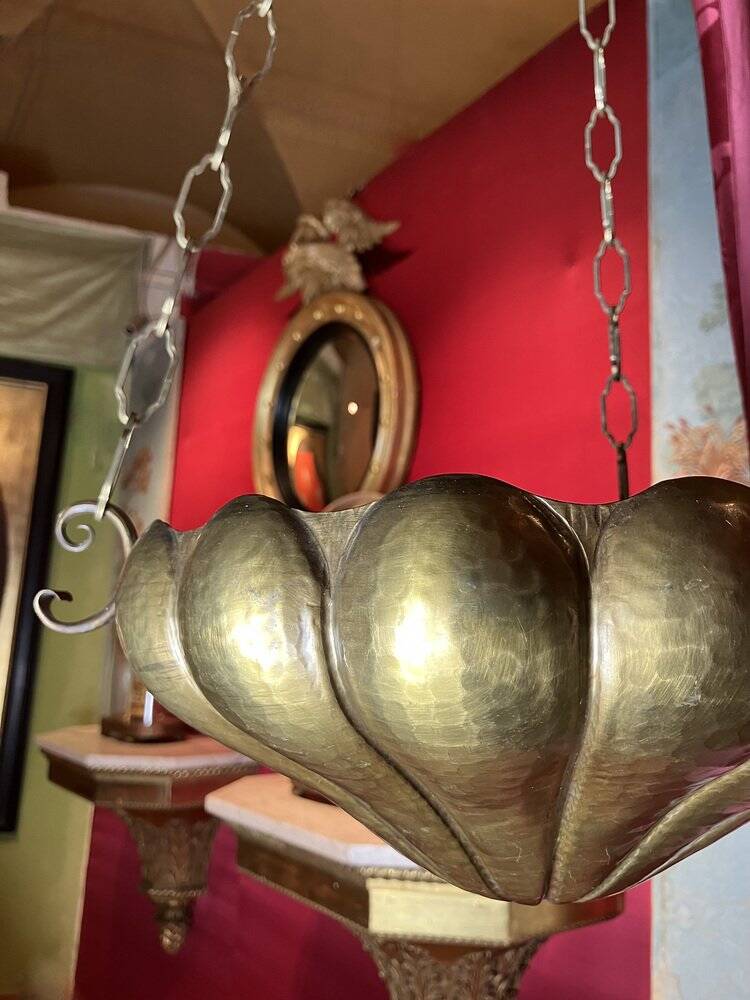 Italian Art Nouveau Hanging Bowl Pendant Lamps or Planters in Hand-Hammered Brass, 1890s, Set of 2