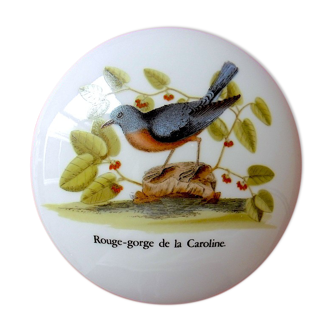 Candy box with ornithological decoration