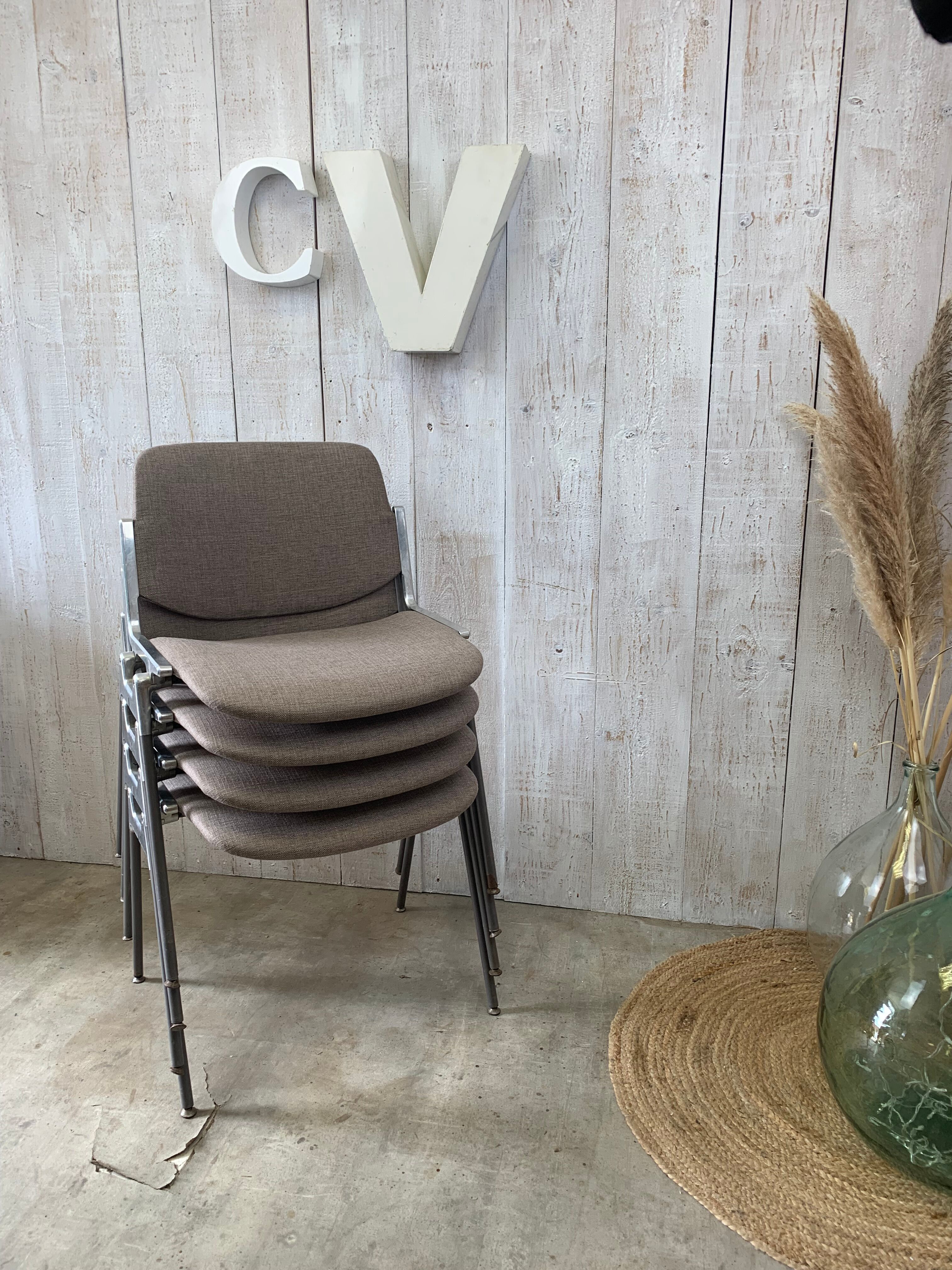 Series of 4 chairs by Piretti Giancarlo, Castelli