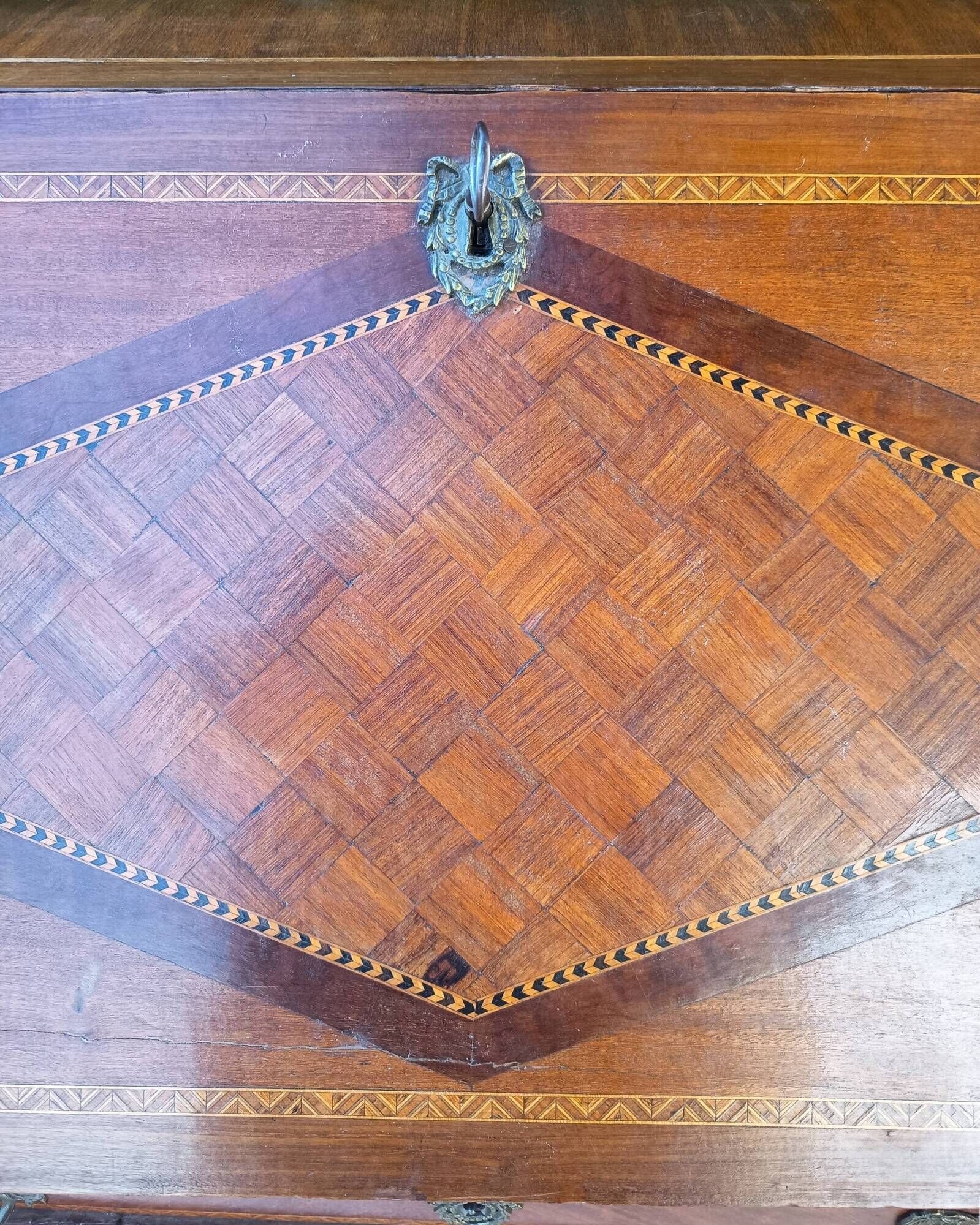 Scriban style English in mahogany.