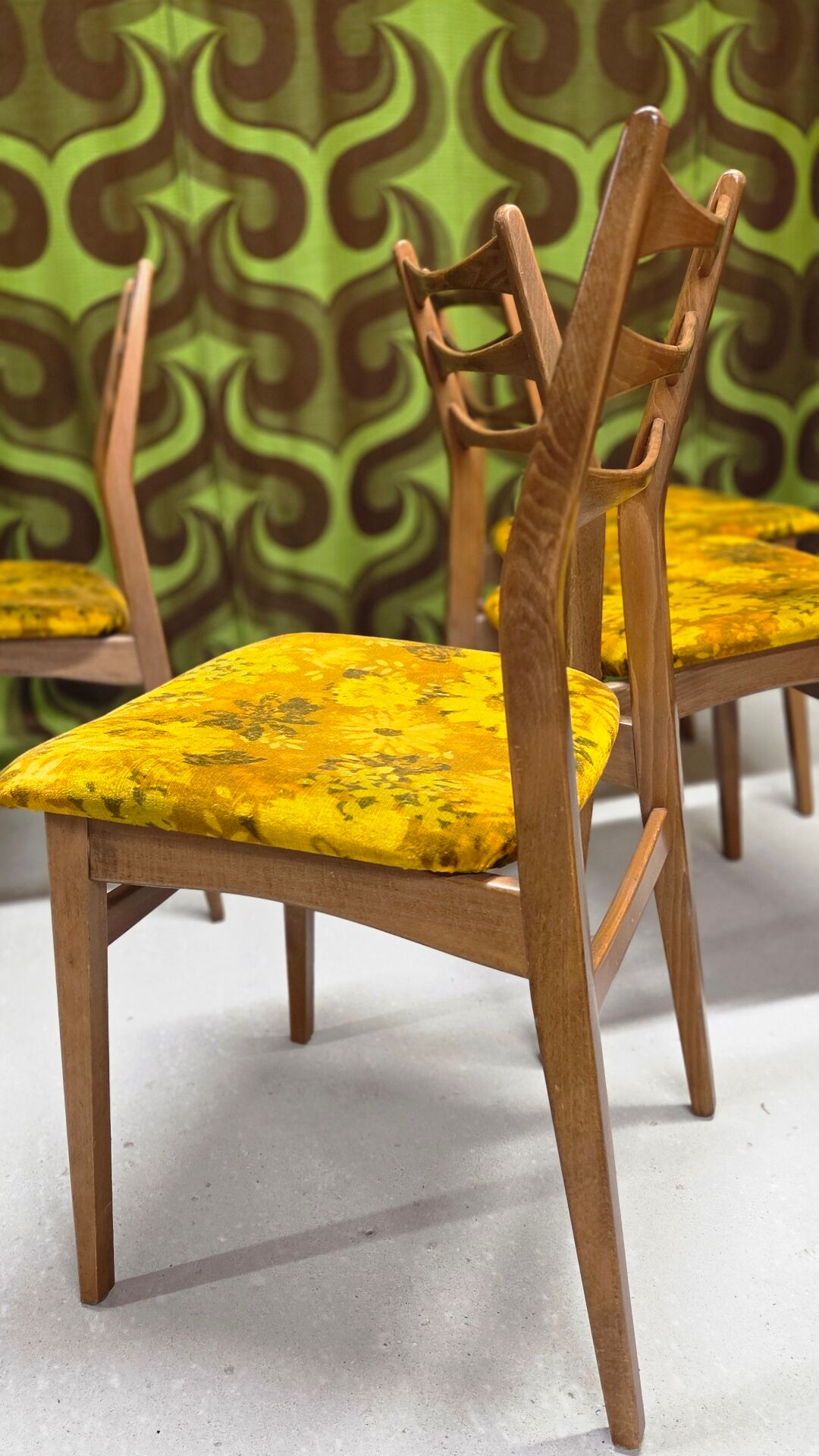 Lot de 4 chaises Scandinave 1970 Mid Century