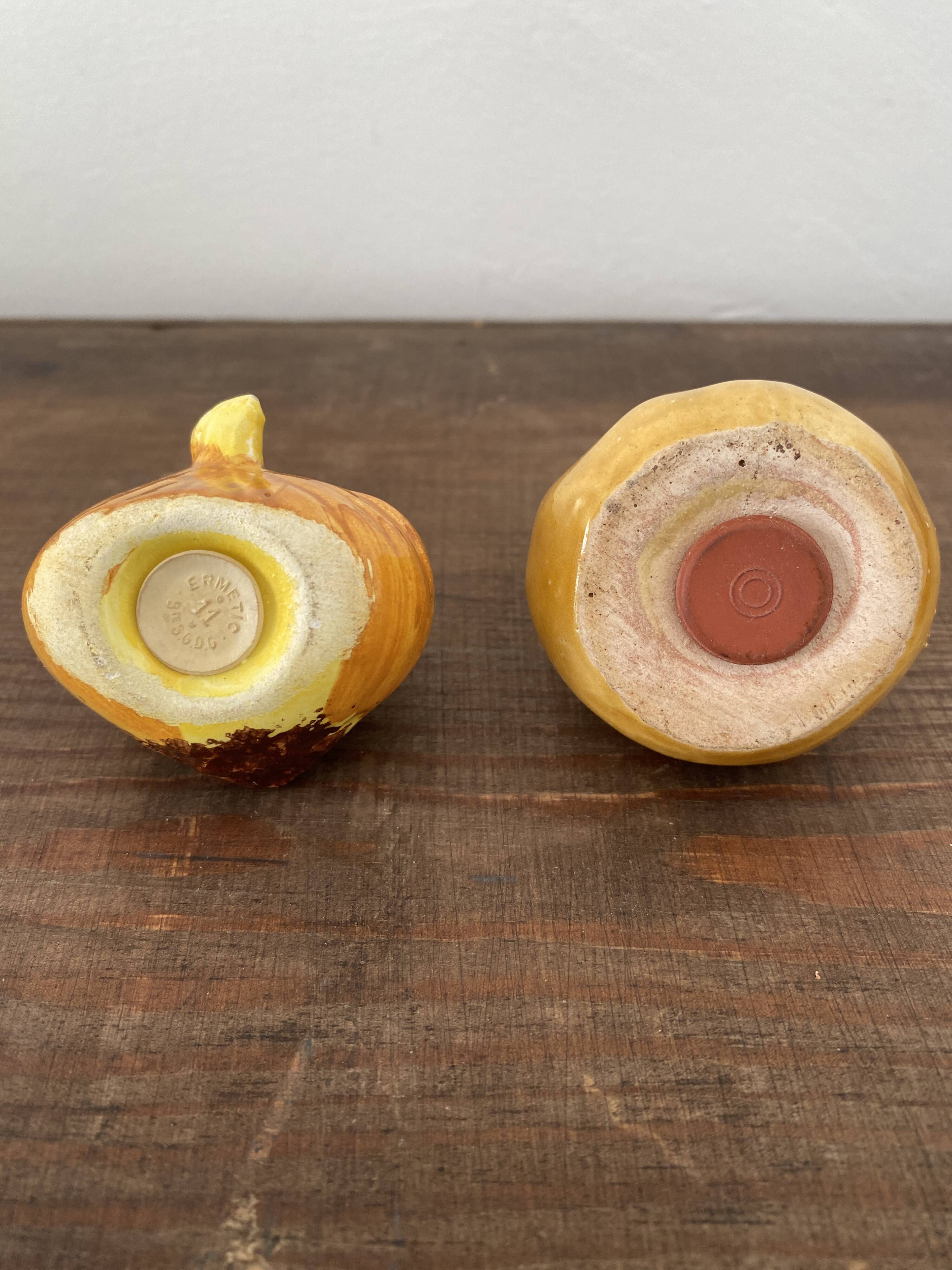 Vintage barbotine pepper and salt shaker in the shape of garlic and onion