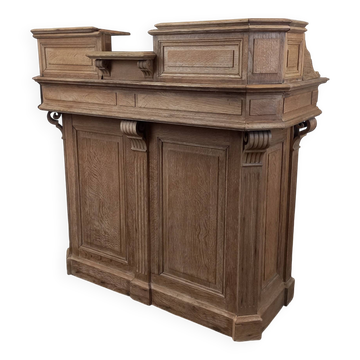 Store reception desk